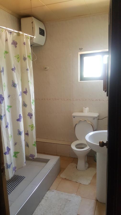 First Choice Hotel Accra Buitenkant foto