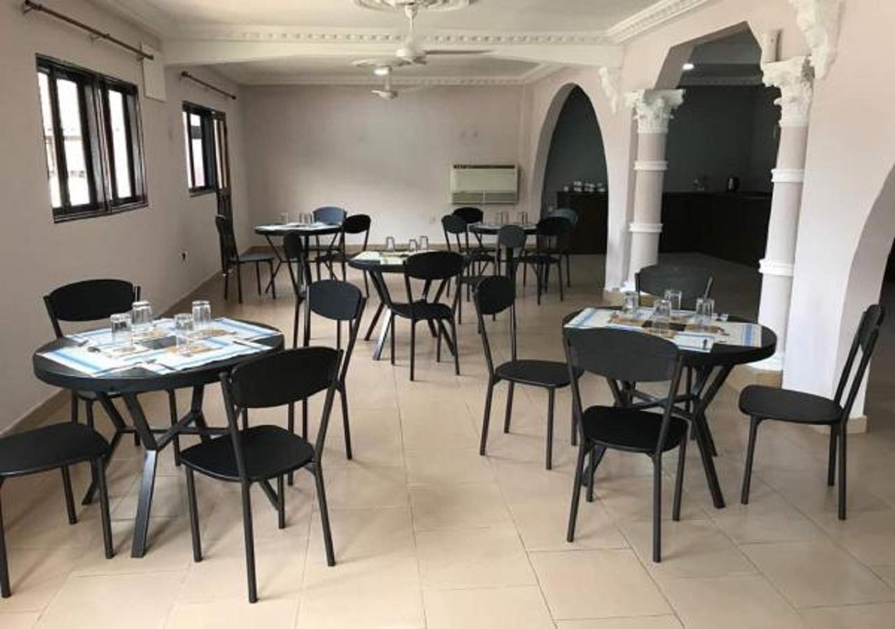 First Choice Hotel Accra Buitenkant foto